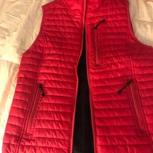Vineyard Vines Puffer Vest